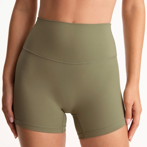 SET Active Pants - Set Active Green Women's High-Waisted Shorts